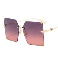 ราคา Large Frame Metal Frameless Men And Women Sun Glasses Four Corner Diamond European And American Face Repair Street Shot Trending Unique Ins Sunglasses (20976997229)
