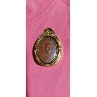 ราคา หลวงพ่อทองสุขวัดโตนดหลวงเพชรบุรี วัดห้วยมงคลสร้างหลังครั่ง ปี 2555 พร้อมเลี่ยมกรอบทองคำแท้ พร้อมใช้ (21176421176)