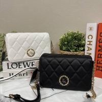 ราคา LYN ของแท้ หลุดQC Outlet กระเป๋าสะพาย lyn ทรงกล่อง คลอใหม่ ด้านข้างตกแต่งด้วยchain (19095117924)