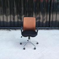 ราคา เก้าอี้สำนักงาน พนักพิงตาข่ายสีส้ม เบาะผ้าสีดำ ขาเหล็ก 1 (19600914811)