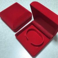 ราคา ขายส่ง กล่องกำมะหยี่ ใส่กำไล ใส่สร้อยข้อมือ สีแดงล้วน (18783710763)