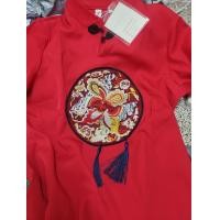 ราคา ชุดราชวงศ์ถังทรงหลวมสไตล์จีนเสื้อผู้ชายกี่เพ้าประยุกต์กระโปรงสาวน้อยถ่ายภาพชุดการแสดงบนเวทีคู่รักสีแดง (21269722094)