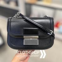 ราคา Charles Keith Charlot Chain Strap Bag Item No CK2 80671534 size S กระเป๋าสะพายข้าง (19596448216)