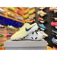 ราคา ใหม่ รองเท้าสตั๊ด พร้อมส่ง (20984592761)