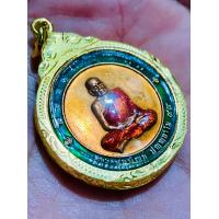 ราคา เหรียญจิ๊กโก๋พิมพ์เล็ก เนื้อทองแดง ลงยา ๑๓๓ พร้อมกรอบทองสูตร หลวงพ่อพัฒน์ วัดห้วยด้วน จังหวัดนครสวรรค์ (21201177139)