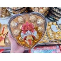 ราคา พร้อมส่ง ช็อคโกแลต เฟอร์เร่โร่ รอชเชอร์ ช็อคโกแลตแอลมอน บรรจุ 8 ลูก ช็อคโกแลตสีทอง กล่องรูปหัวใจ กล่องของขวัญ ขนมขบเคี้ยวแบบสวย ช็อกโกแลตวันวาเลนไทน์ ของขวัญวันวาเลนไทน์ ของฝาก ของขวัญ (21014383876)