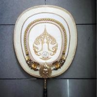 ราคา ตาลปัตรพระ ตาลปัตรงานประดิษฐ์งานละเอียด งานแฮนเมด ปักด้ายดิ้นทอง ด้ามจับไม้เนื้อแข็งประดับมุก ตาลปัตรงานบวช ตาลปัตรงานกฐิน ตาลปัตร (324966772)