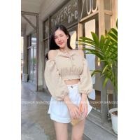 ราคา fabricsp เสื้อเว้าไหล่ จั้มเอว แขนตุ๊กตาบอลลูนน่ารัก เสื้อปาดไหล่ เว้าแขน ดีเทลสวย เสื้อแฟชั่นผู้หญิง เสื้อครอป (20129866968)