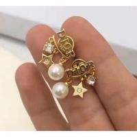 ราคา สีทองอ่อนค่ะ ต่างหูสไตล์ดิออร์สีทองตุ้งติ้งสวยๆ ใส่แยกชิ้นได้นะคะ ราคาดี๊ดี (9548512493)