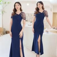 ราคา ชุดราตรียาวสีกรมท่า น้ำเงิน สไตล์เรียบหรูดูแพง ไหล่แต่งผ้าซีทรู กระโปรงยาวผ่าหน้า เหมาะสำหรับใส่เป็นชุดราตรี ชุดไปงานแต่งงาน ชุดเพื่อนเจ้าสาว ชุดไปงานเลี้ยงต่างๆ (19457499931)