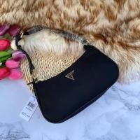 ราคา พร้อมส่ง ทรงฮิต กระเป๋า guess พอช แท้ อุปกรณ์ครบ guess ปลอมคืนเงิน (15601567637)