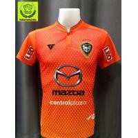 ราคา VERSUS เสื้อแข่งฟุตบอลสโมสรสวาทแคท นครราชสีมา เอฟซี ปี 2019 เกรดนักเตะ สินค้าใหม่ป้ายห้อย ลิขสิทธิ์แท้ 100 (5734428717)