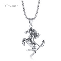 ราคา สร้อยคอจี้ม้าเหล็กไร้สนิมวินเทจสำหรับผู้ชายบุคลิกภาพ3D รูปสัตว์เครื่องประดับสร้อยคล้องคอฮิปฮอป (20026572235)