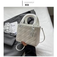 ราคา Classic All Match Girl Diana Bag mini Diamond Handbag High End mini Diamond Handbag Textured Leather Shoulder Bag Solid Color Cross Body Bag Trendy AUG (20128595126)