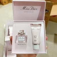 ราคา Dior Miss Dior Blooming Bouquet Gift Set Eau de Toilette 5 ml Miss Dior Moisturizing Body Milk 20 ml (19958591158)