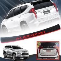 ราคา ส่งฟรี สคัพเพลทท้าย กันรอยท้าย ชายบันไดหลัง MITSUBISHI ปาเจโร่ PAJERO SPORT ปี 2019 2021 สีดำด้าน LOGO แดง (14080557562)
