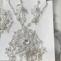 ราคา vintage jewelry เครื่องประดับไทย เครื่องประดับชุดไทย พลอยเทียมสร้อยคอ สร้อยคอจี้ ชุดสูทสีทอง ต่างหู หัวเข็มขัด สีแดง (20966304183)