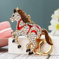 ราคา พวงกุญแจรูปม้าฝังเพชรเทียมไอเดียสร้างสรรค์สำหรับปีนักษัตรห้อยกระเป๋ารถยนต์น่ารักสไตล์เกาหลีสำหรับผู้หญิงเครื่องประดับพวงกุญแจสำหรับคู่รัก (16222153373)