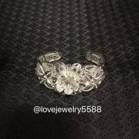 ราคา กำไลข้อมือลายดอกไม้ ปรับขนาดได้ ใส่ได้ทั้งเด็กและผู้ใหญ่ กำไลข้อมือ เครื่องประดับชุดไทย (10901600264)