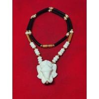 ราคา สร้อยกระดูกช้างร้อยสลับกะลาตาเดียว หัวช้างทรงเครื่อง 24 นิ้ว (1401314874)