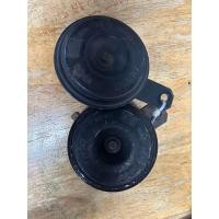 ราคา แตรรถยนต์ denso แท้ แบบ 2ขั้ว 12v ของแท้มือสองจากญี่ปุ่น (21301325664)