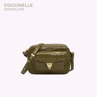 ราคา COCCINELLE กระเป๋าสะพายผู้หญิง รุ่น BEAT CROCO SHINY SOFT MINI CROSSBODY BAG 550401 สี LODEN (21018712559)
