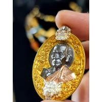 ราคา P18เหรียญพุทธศิลป์ หลวงพ่อพัฒน์ รุ่น มหาอุตม์ มหาโภคทรัพย์ เนื้อ 4เค ฉากทอง (18963943079)