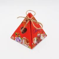 ราคา แพ็ค 20 50 100 ชิ้น กล่องทรงพีระมิด กล่องสามเหลี่ยม ลายดอกไม้ เจาะรู ใส่ของชำร่วย สำหรับงานแต่งงาน ใส่เทียนหอม ผ้าขนหนู กล่องเอนกประสงค์ (20280534683)