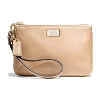 ราคา กระเป๋าคล้องมือ COACH แท้ หนังแท้ หนังนิ่ม ขนาดเล็ก รุ่นหรูจาก Shop Coach 49799 Madison Leather Small Wristlet Camel (21304616805)