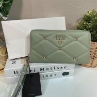 ราคา ลดราคาแรง กระเป๋าสตางค์ใบยาว Lyn ขนาด7 5นิ้ว รุ่นใบใหญ่และใบเล็ก งานแท้จากโรงงานผลิตแบรนด์ คัดตำหนิสวยเนี้ยบ ทุกใบ กระเป๋าตังค์ กระเป๋าสตางค์ใบยาว กระเป๋าคล้องมือ กระเป๋าสตรี (19847676171)