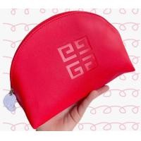 ราคา กระเป๋าเครื่องสำอาง Givenchy Cosmetic Bag สีแดง ทรงครึ่งวงกลม (20070845698)