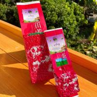 ราคา ชาอู่หลงสี่ฤดู 4 ฤดู Oolong Tea ขนาด 100 กรัม ผ่านมาตรฐาน อย Four Season Tea เป็นชาที่สามารถเก็บเกี่ยวได้เพียงปีละครั้ง ลักษณะเด่นคือ ชาจะมีกลิ่นหอมเหมือนดอกกล้วยไม้ธรรมชาติ และมีรสชาติที่ เข้มข้น ชุ่