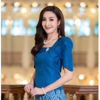 ราคา เสื้อผ้าไหม คอเหลี่ยม ช่วงอกระบาย ยกช่อสุดหรูหรา แต่งปลายแขนเว้า เอวปล่อย เสื้อผ้าไหมผู้หญิง สวย เรียบหรู สินค้าคุณภาพ by sunsmile (21060519676)