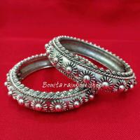 ราคา กำไลข้อมือ สีเงินรมดำ เครื่องประดับล้านนา ราคาต่อ 1 วง มีหลายลายให้เลือก (14366333548)