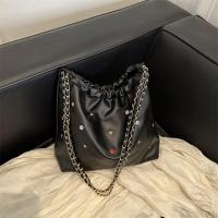 ราคา กระเป๋าถุงขยะสไตล์ชาแนลกระเป๋าสะพายไหล่เพชรหลากสีสายโซ่ดูแพงแบบใหม่2023ของผู้หญิงกระเป๋าทรงจีบความจุใหญ่ของผู้หญิง (19853147108)