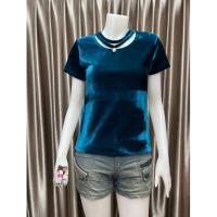 ราคา เสื้อยืเแฟชั่นคอโช้คเกอร์จี้มุกกํามะหยี่ผู้หญิง รุ่นใหม่ ผลิตจากผ้ากํามะหนี้เนื้อดี ผ้านิ่มใส่สบาย ไม่ร้อน (17258314192)