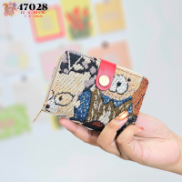 ราคา YNG กระเป๋าสตางค์ใบสั้นลายน้องหมี มีช่องซิปตรงกลาง ช่องใส่บัตรเยอะ รุ่น 47028 (20931171991)