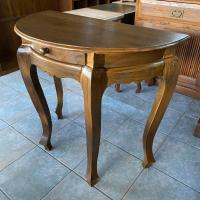 ราคา ประกอบแล้ว โต๊ะไม้สัก โต๊ะครึ่งวงกลม ไม้สัก สูง 75x40x80 cm ไม้สักแห้งสนิท ทำสีแล๊กเกอร์ มี 2 สี Teak Wooden Table Semicircular Brown Oak Color (20014318090)