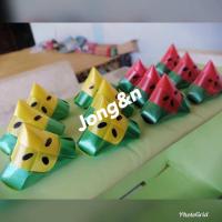 ราคา เหรียญโปรยทาน ลาย แตงโม พร้อมเหรียญ 2 บาท 50 ชิ้น (1207540673)