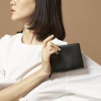 ราคา Mini Diana กระเป๋าสตางค์ใบสั้นหนังวัวแท้ นุ่มๆ (412272599)