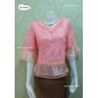 ราคา เสื้อลูกไม้ คอวี แขนระบายผ้าแก้ว ชายระบายผ้าแก้ว เสื้อลายลูกไม้สีโอรส มีซิปหลัง (1326066354)