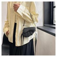 ราคา กระเป๋าอานม้า รุ่นสายธรรมดา สินค้าสุดฮิต กระเป๋าสะพายข้าง (20548949240)