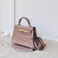 ราคา กระเป๋าหนังแฟชั่นสะพายข้าง KL mini KL 21 Epsom หนัง PU (14277451251)