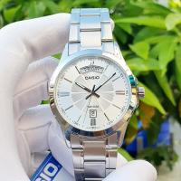 ราคา นาฬิกา Casio รุ่น MTP 1381D 7A นาฬิกาข้อมือสำหรับผู้ชาย สายแสตนเลส หน้าปัดขาว ดีไซน์ สวยหรู ของแท้ 100 รับประกันสินค้า1 ปี (366594857)