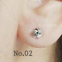 ราคา Silver Aholic ต่างหูเงินแท้ ลายตะกร้อสาน ขนาด 4mm (16429083218)