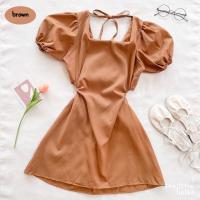 ราคา เดรสแขนตุ๊กตาคอเหลี่ยมเว้าเอว ผูกโบว์หลัง โชว์หลังแบบคิ้วทึ (17376921959)