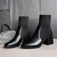 ราคา รองเท้าหุ้มข้อแบบสไตล์เกาหลี สไตล์อังกฤษ รองเท้าผู้หญิง รองเท้าบูท รองเท้าส้นสูง (21024080324)