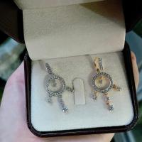 ราคา Titapa jewelryจี้เพชรระย้าตุ้งติ้งฝังเพชรจิกไข่ปลามี2ไซส์ ดีไซน์โมเดิร์นมาใหม่เพชรเด่นน้ำขาวใสสวยงานปราณีตละเอียดมากเพชรคัดทุกเม็ดน้ำ100น้ำลึกเพชรสวยเล่นไฟระยิบระยับทุกเม็ดตัวเรือนมีน้ำหนักแข็งแรงใส่ไ