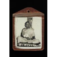 ราคา ภาพถ่าย หลวงปู่ทิม ด้านหลังฝังตระกรุดสาริกาและจีวร หลวงปู่ทิม (10264829864)