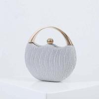 ราคา กระเป๋าราตรี กระเป๋าออกงาน กระเป๋าคลัทช์ กระเป๋าถือ กระเป๋าสะพายสายโซ่ มาใหม่ (10312834330)